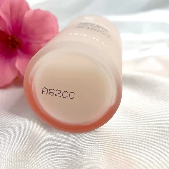 Glossier Super Glow Vitamin C Serum - Picture 5 of 6